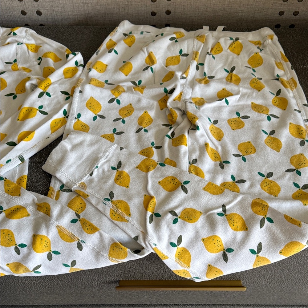 Women’s Lemon Print White and Yellow Pajama Set, size Small - Picture 6 of 6